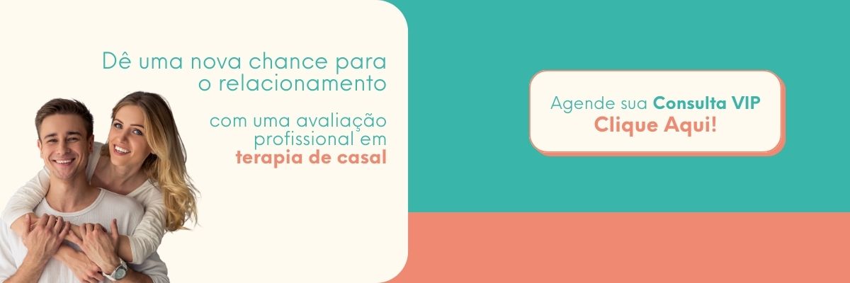 whatsapp Casal sorridente demonstrando conexão e confiança, representando a importância da terapia de casal para fortalecer o relacionamento