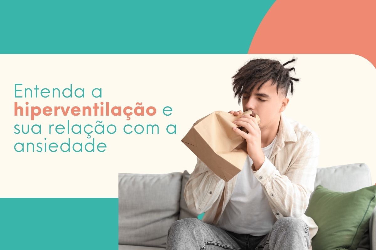 Homem respirando em saco de papel durante crise de hiperventilação causada por ansiedade