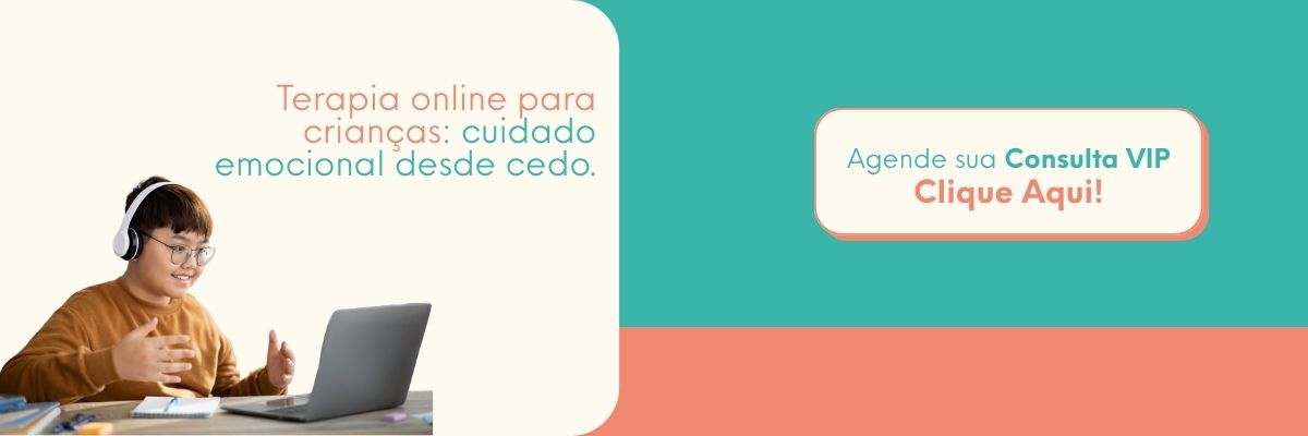 whatsapp Criança em terapia online usando notebook e fones de ouvido com chamada para consulta VIP