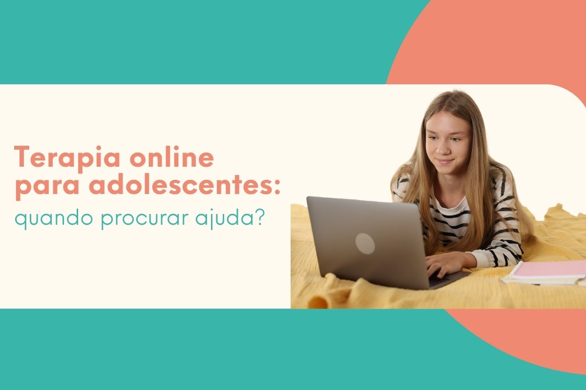 Adolescente usando notebook em terapia online no quarto, representando atendimento psicológico para jovens