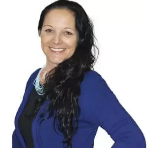 psicologa luciana nunes 2descontraida e1592947774718 300x300 1