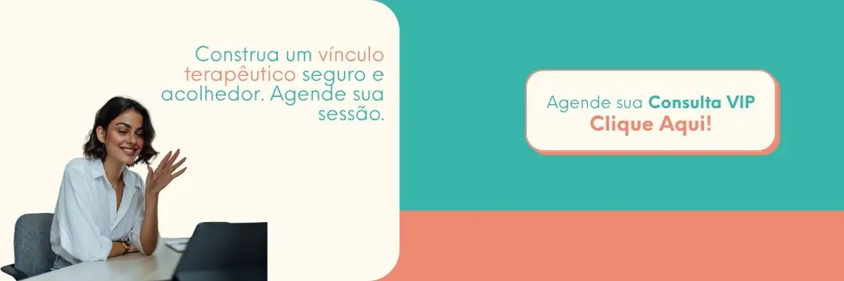whatsapp Mulher sorrindo em chamada de vídeo incentivando agendamento de consulta VIP de terapia online